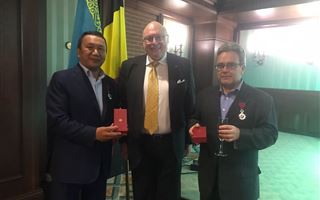 Казахстанец рассказал, за что получил бельгийский орден Короны