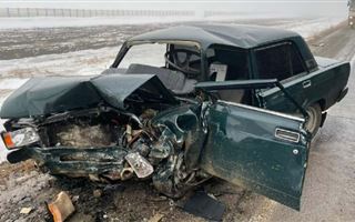 На трассе Самара-Шымкент произошла авария, пострадали четыре человека