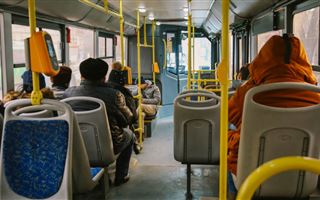 Жители Павлодара обсуждают "автобусы-призраки"