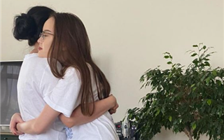 "Ждем тебя дома": Баян Алагузова растрогала подписчиков обращением к дочери