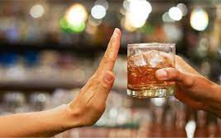 Насколько опасно употреблять алкоголь во время ОРВИ
