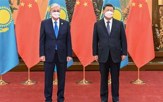 Президент Казахстана провел переговоры с председателем КНР