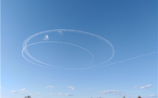 Для чего пилоты самолетов "рисуют" круги над Нур-Султаном