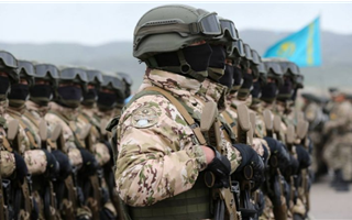 Могут ли люди с нетрадиционной ориентацией служить в армии в Казахстане