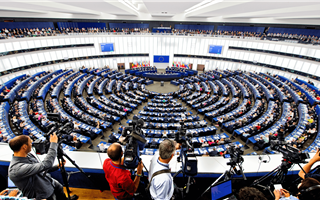 Европарламент поддержит новый пакет санкций против России