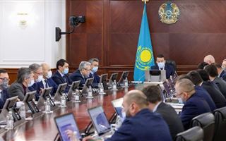 Правительство РК: Простоев казахстанских грузов на границах с  КНР и Беларусью нет 