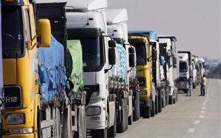 49 из 57 казахстанских грузовых автомобилей выехали из Украины – данные МИИР РК
