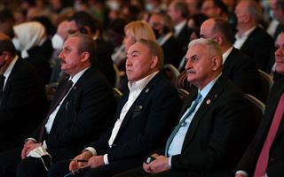 Нурсултан Назарбаев принимает участие в дипломатическом форуме в Турции