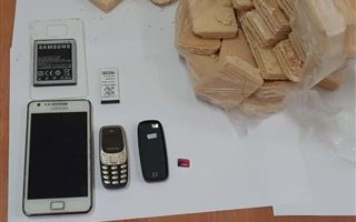 В СИЗО Мангистау в вафлях пытались пронести телефоны