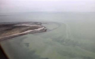 Каспий проверили на наличие пятен от нефтепродуктов