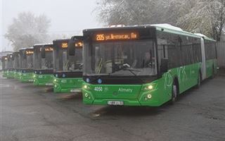 В Алматы изменили три автобусных маршрута