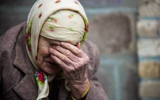 В Костанайской области 80-летняя пенсионерка стала жертвой разбоя