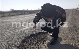 Двух чиновников оштрафовали за плохие дороги в Атырауской области