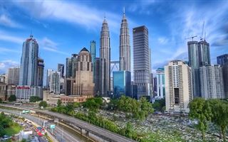 Для вакцинированных туристов упростили въезд в Малайзию