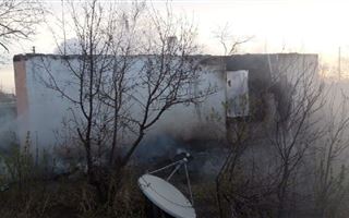 В результате пожара в селе на севере Казахстана погибли четыре человека