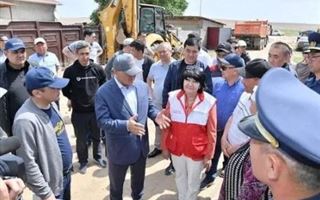 В Туркестанской области пострадавшим от ливней выплатили по 100 тысяч тенге