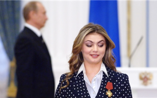 "Не только олимпийская чемпионка": как россияне реагируют на новость о том, что Алину Кабаеву могут включить в санкционный список