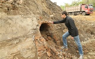 В центре Костаная нашли старинную подземную дорогу