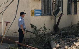 Полицейские Шымкента завели уголовное дело по факту взрыва возле роддома