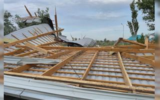 Сильный ветер сорвал крыши в Кызылординской области