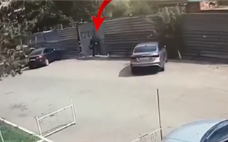 Мужчина попался на видео, пока похищал с СТО оборудование на 3 млн тенге