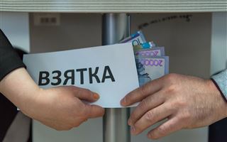 Замакима Тюлькубасского района подозревают в получении взятки