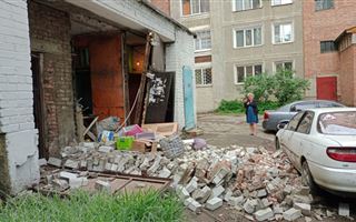 В Усть-Каменогорске в девятиэтажном доме произошло обрушение кирпичной стены