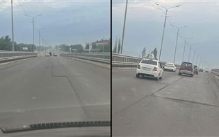 На новом мосту близ рынка «Алтын Орда» появились ямы и дефекты