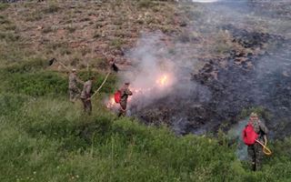 В Карагандинской области к тушению пожаров привлечены 100 военнослужащих
