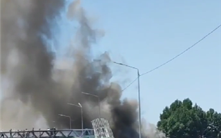 В районе рынка "Алтын-Орда" произошел пожар