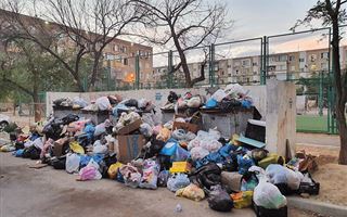 Актау тонет в мусоре: как наказали акима города