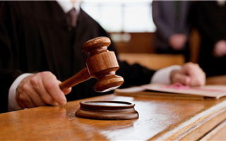 Адвокат в Караганде требовала у клиентки взятку для судьи