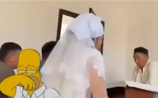 Казахстанцы осудили невесту, которая попросила на махр дорогой автомобиль