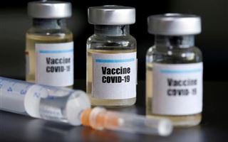 В США планируют сделать платными вакцины и лекарства от коронавируса