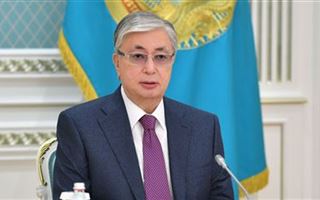 Касым-Жомарт Токаев поздравил казахстанцев с Днём Конституции
