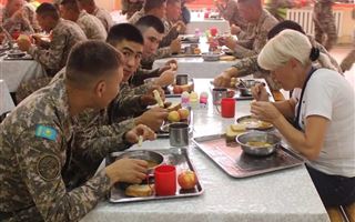 Солдатская баланда: кто годами кормит "помоями" наших солдат-срочников  