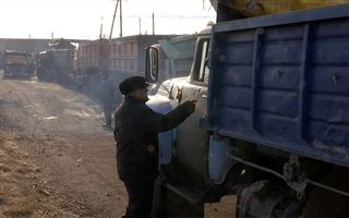 На Севере Казахстана вводят тотальный контроль за вывозом угля в Россию