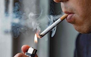 За курение в подъезде жилого дома оштрафован житель Павлодара 
