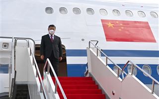 Встреча Председателя КНР Си Цзиньпина в аэропорту столицы Казахстана 