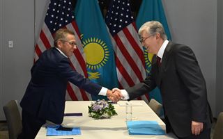 Касым-Жомарт Токаев встретился с президентом Eurasia Group 