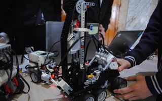 В области Абай открыли новый Центр робототехники для школьников