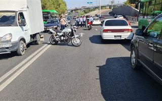 Мотоциклист погиб в ДТП в Алматы