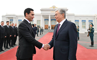Токаев проводил президента Туркменистана в аэропорту
