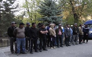 Нелегально проживавших в Алматы мигрантов выдворили за пределы Казахстана