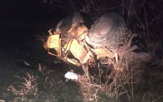 Трактор опрокинулся в Жетысуской области, водитель погиб