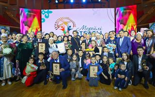 В преддверии Дня Республики в Казахстане чевствовали лауреатов Национального конкурса «Мерейлі отбасы»