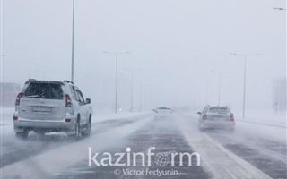 Из-за снегопада закрыты дороги в Акмолинской области и СКО 