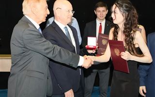 В Казахстанском филиале МГУ состоялась церемония вручения дипломов выпускникам