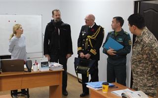 Центр миротворческой подготовки в Алматы посетили дипломаты из Канады