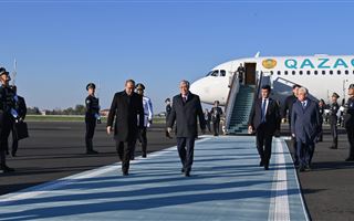 Президент Касым-Жомарт Токаев прибыл с рабочим визитом в Самарканд 